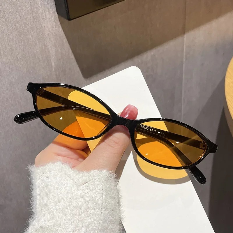 Nuovi Occhiali da Sole Ovali R - Street Fashion Glasses recensione e prezzo