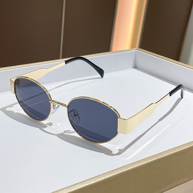 Occhiali da Sole Rotondi in Me - Street Fashion Glasses recensione e prezzo