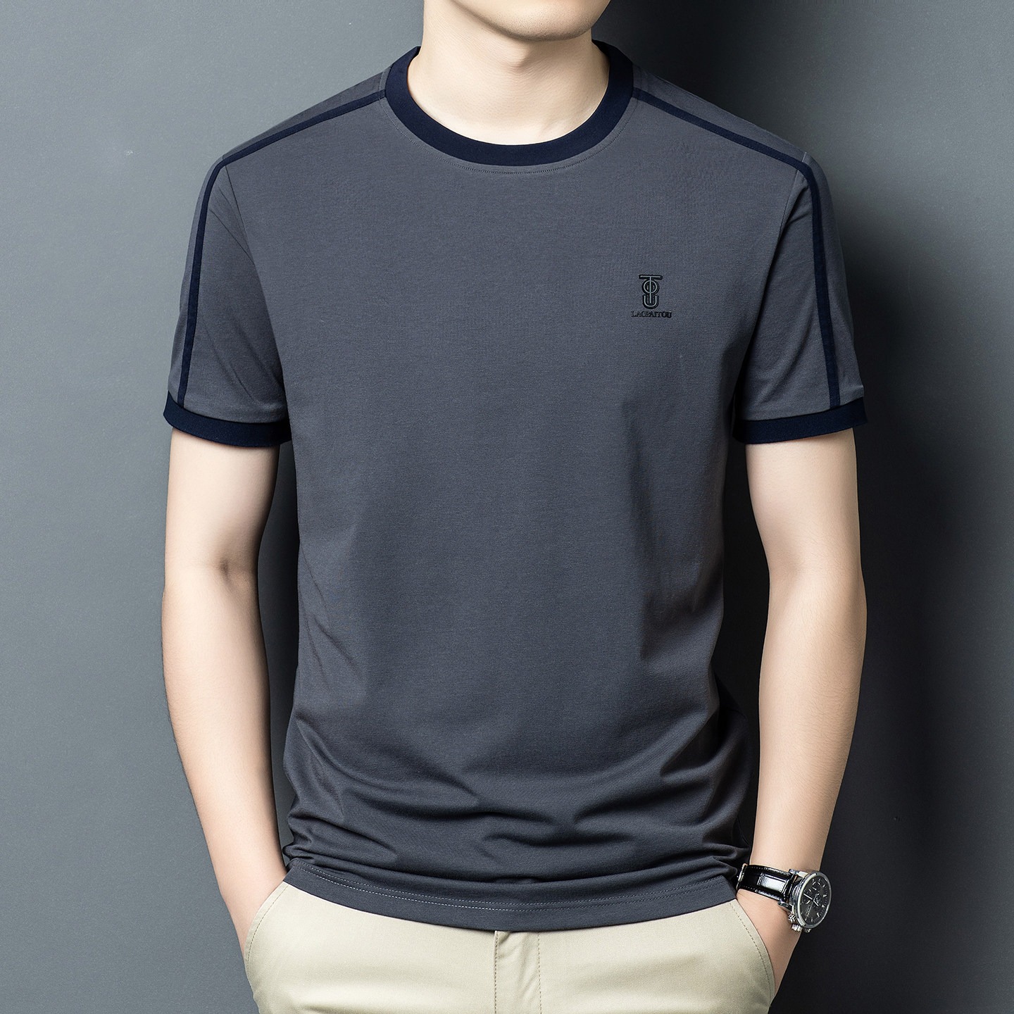 T-shirt Estiva da Uomo Nera di - Street Fashion In Chinese recensione e prezzo