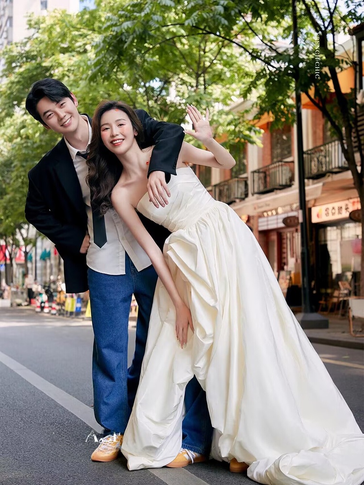 Abito da sposa in denim alla m - Street Fashion Clothing recensione e prezzo