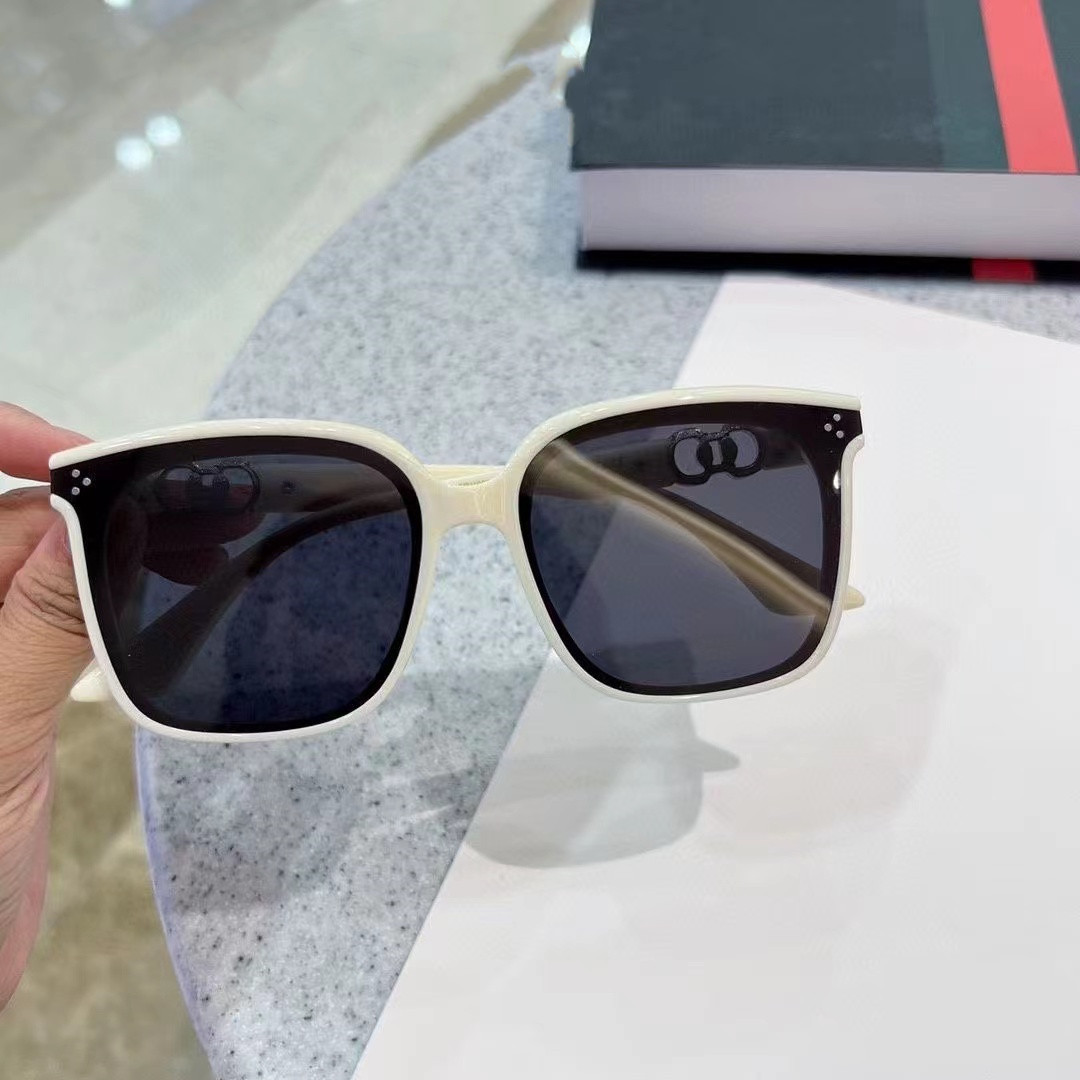 Nuovi Occhiali da Sole Donna S - Italy Fashion Street recensione e prezzo